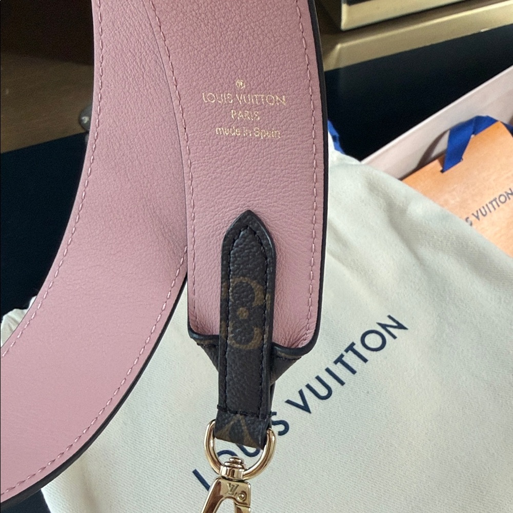 Louis Vuitton Bandoulier Monogram Designer Shoulder Strap Rose Ballerine - Picture 5 of 7